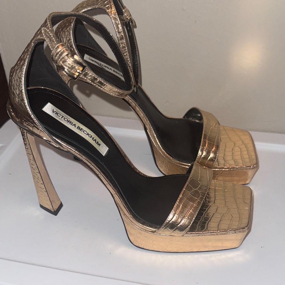 Victoria Beckham Metallic Gold Croc-Embossed Heels - Picture 2 of 11